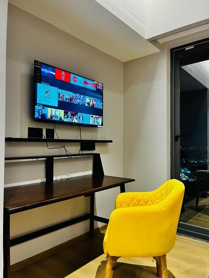 Luxe Apartment By Hey Studio'S ガーズィヤーバード エクステリア 写真